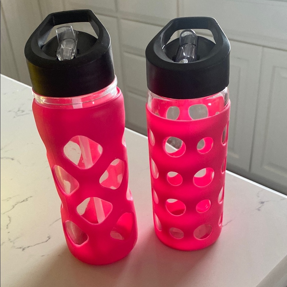 Girls Pink Geometric Water Bottles with Black Lids and Pink Glass Covers